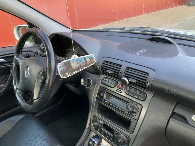 Mercedes-benz - c-klasse - 240 elegance - youngtimer > 15 - afbeelding 2 van  28