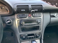 Mercedes-benz - c-klasse - 240 elegance - youngtimer > 15 - afbeelding 5 van  28