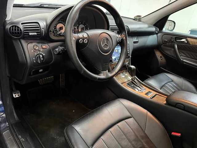 Mercedes-benz - c-klasse - combi - 55 amg - personenauto - 2005 - afbeelding 3 van  38
