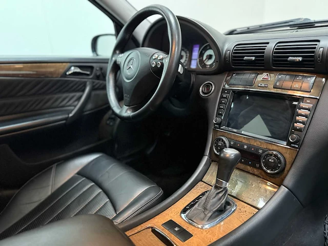 Mercedes-benz - c-klasse - combi - 55 amg - personenauto - 2005 - afbeelding 9 van  38