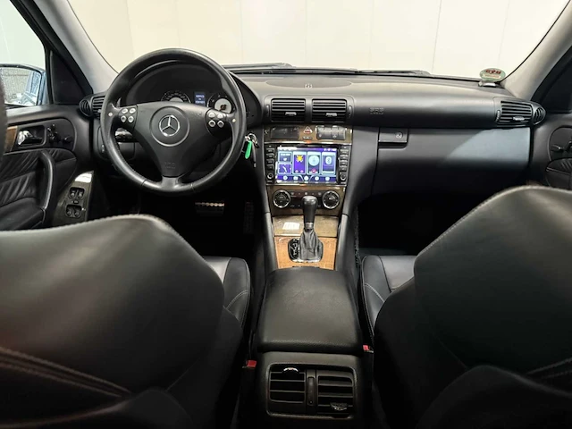 Mercedes-benz - c-klasse - combi - 55 amg - personenauto - 2005 - afbeelding 10 van  38
