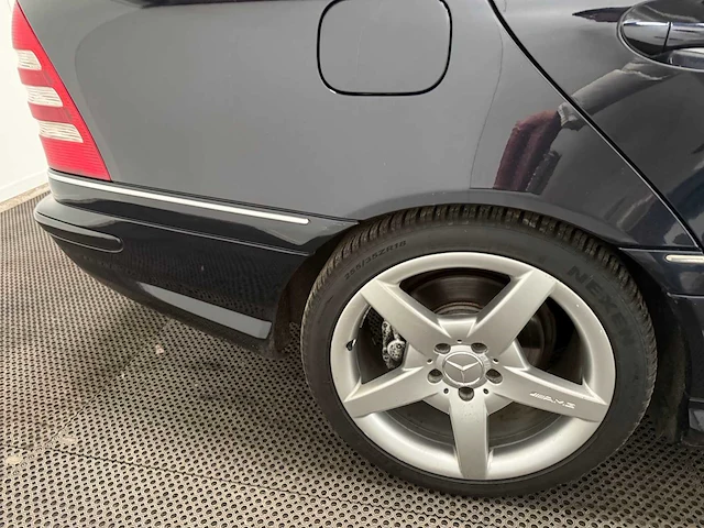 Mercedes-benz - c-klasse - combi - 55 amg - personenauto - 2005 - afbeelding 29 van  38