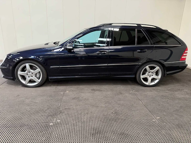 Mercedes-benz - c-klasse - combi - 55 amg - personenauto - 2005 - afbeelding 23 van  38
