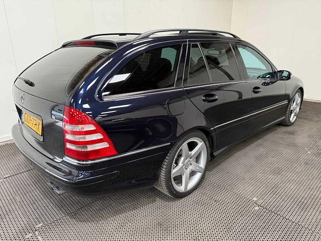 Mercedes-benz - c-klasse - combi - 55 amg - personenauto - 2005 - afbeelding 35 van  38