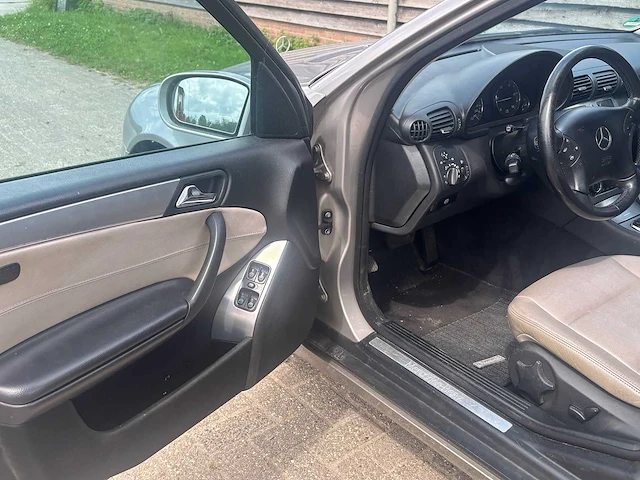 Mercedes-benz - c-klasse combi - 200 cdi avantgarde - car - 2008 - afbeelding 16 van  21