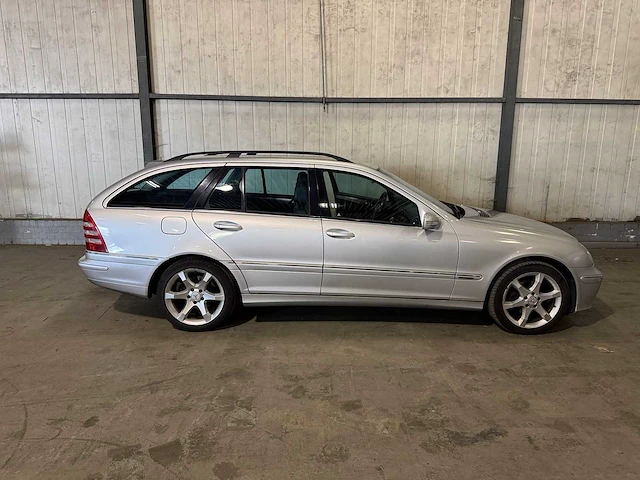 Mercedes-benz - c-klasse combi - 200 cdi avantgarde bouwjaar: 2007 - 63-xr-bt - afbeelding 12 van  20