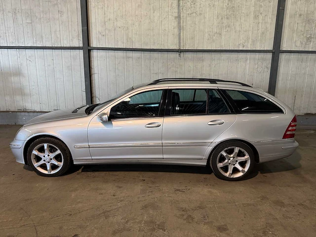 Mercedes-benz - c-klasse combi - 200 cdi avantgarde bouwjaar: 2007 - 63-xr-bt - afbeelding 19 van  20