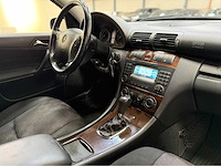 Mercedes-benz - c-klasse combi - personenauto - 2004 - afbeelding 4 van  28