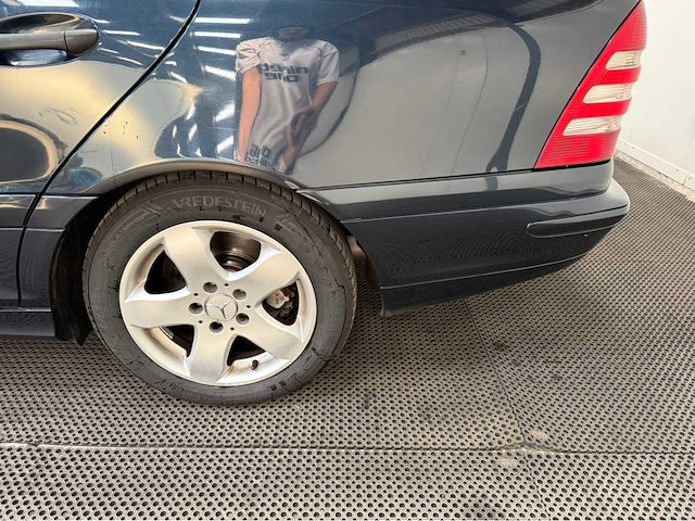 Mercedes-benz - c-klasse combi - personenauto - 2004 - afbeelding 18 van  28
