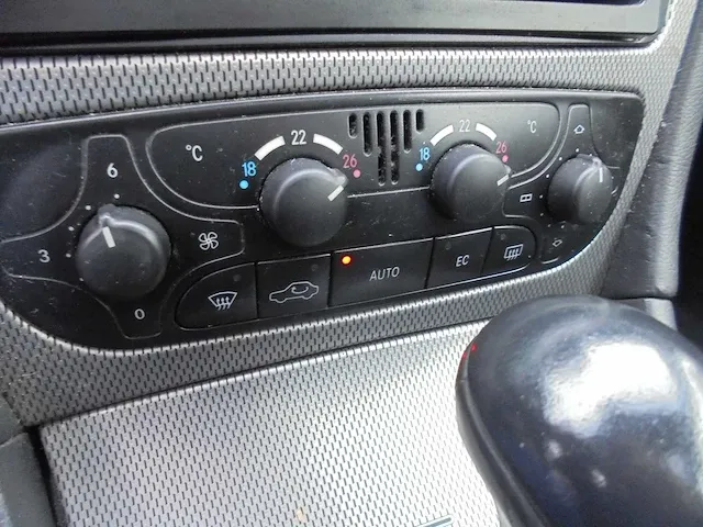 Mercedes-benz - c-klasse sportcoupé - 200 k. - zs-075-b - afbeelding 2 van  13