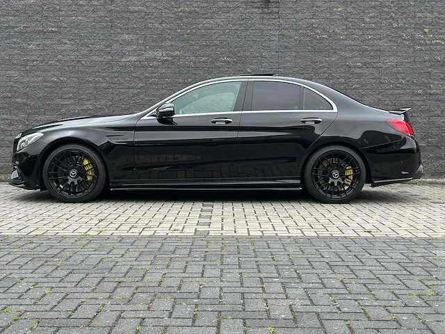 Mercedes-benz - c63s amg - 4.0l v8 bi-turbo - 2016 - afbeelding 23 van  33
