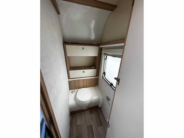 Mercedes-benz - camper - p-742-jb - 2009 - afbeelding 11 van  22