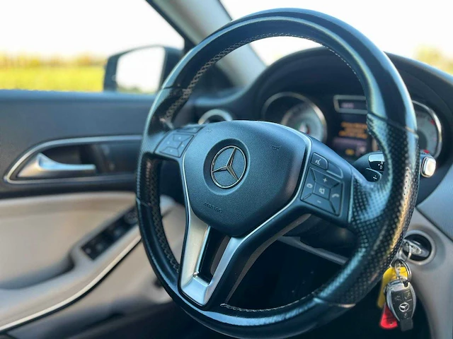 Mercedes-benz - cla-klasse - 180 ambition - 1-tjp-81 - 2014 - afbeelding 9 van  10