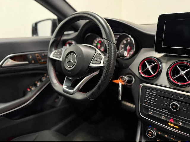 Mercedes-benz - cla-klasse - 250 - personenauto - 2016 - afbeelding 11 van  37
