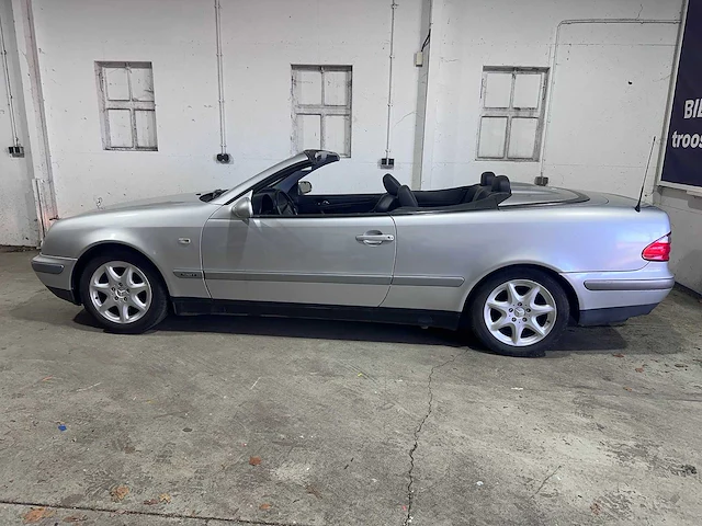 Mercedes-benz - clk-klasse cabrio - 200 sport - zl-zx-94 - afbeelding 12 van  19