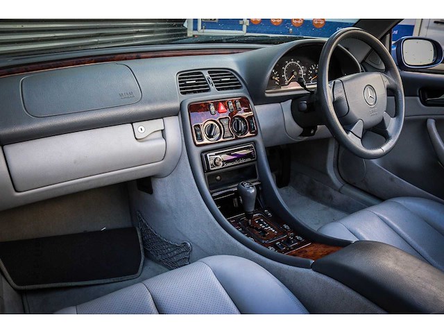 Mercedes-benz - clk-klasse cabrio - 320 elegance s-577-gt - afbeelding 3 van  16