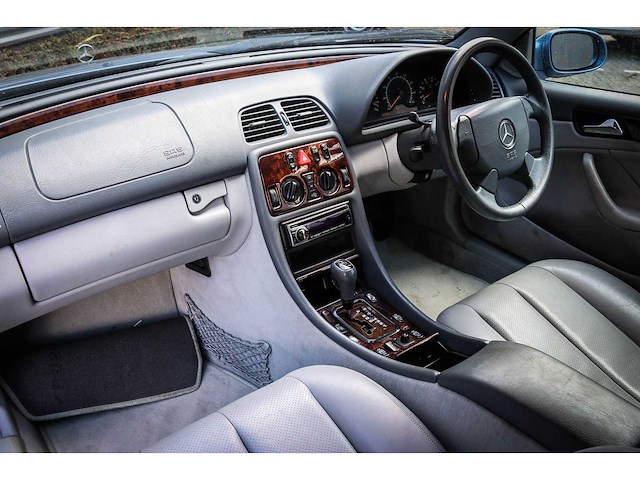 Mercedes-benz - clk-klasse cabrio - 320 elegance s-577-gt - afbeelding 13 van  16