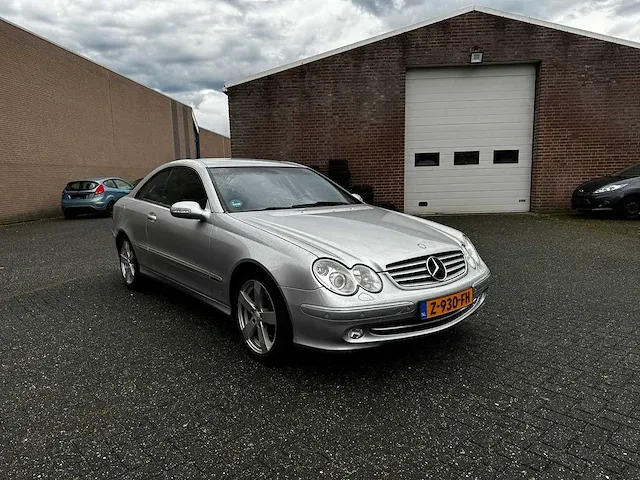 Mercedes-benz - clk-klasse coupé - 240 elegance - z-930-fh - 2004 - afbeelding 2 van  9