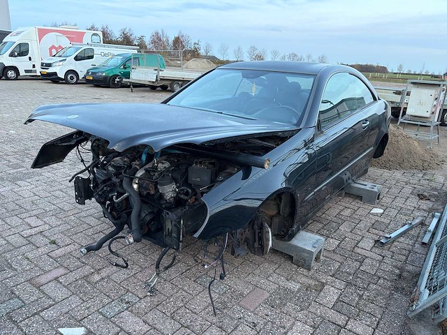 Mercedes-benz - clk-klasse coupé - 320 cdi avantgarde - schade - afbeelding 1 van  18