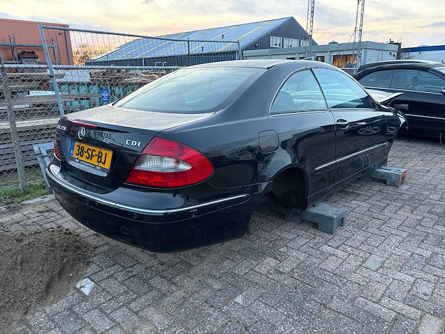 Mercedes-benz - clk-klasse coupé - 320 cdi avantgarde - schade - afbeelding 12 van  18