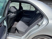Mercedes-benz - e-klasse - 200 classic - car - 2000 - afbeelding 7 van  23