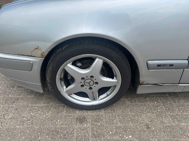 Mercedes-benz - e-klasse - 200 classic - car - 2000 - afbeelding 10 van  23