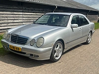 Mercedes-benz - e-klasse - 200 classic - car - 2000 - afbeelding 1 van  23
