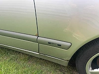 Mercedes-benz - e-klasse - 200 classic - car - 2000 - afbeelding 15 van  23