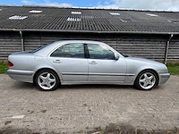 Mercedes-benz - e-klasse - 200 classic - car - 2000 - afbeelding 21 van  23