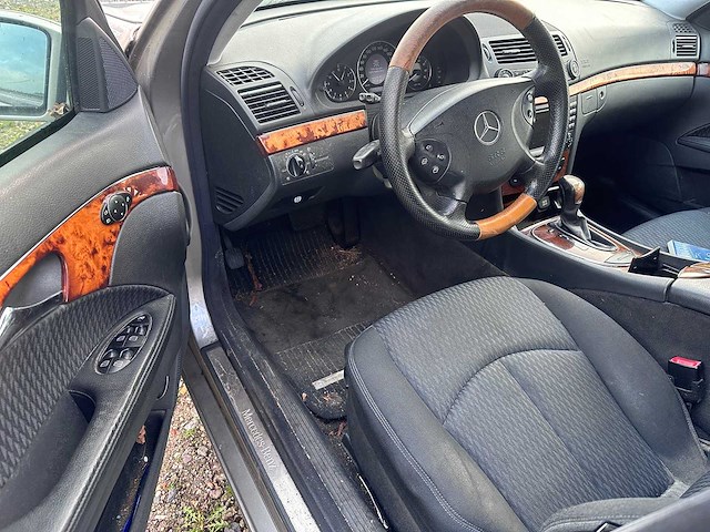 Mercedes-benz - e-klasse - 200 k. elegance - 55-rl-rl - afbeelding 18 van  19