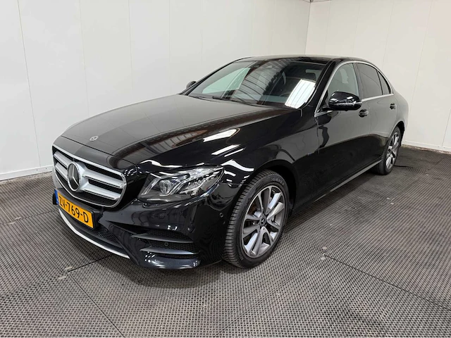 Mercedes-benz - e-klasse - 300 hybride diesel - business solution amg - personenauto - 2019 - afbeelding 12 van  33