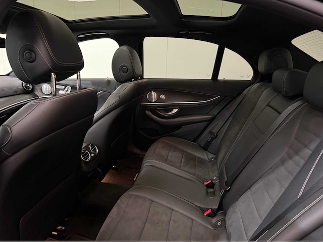 Mercedes-benz - e-klasse - 300 hybride diesel - business solution amg - personenauto - 2019 - afbeelding 13 van  33