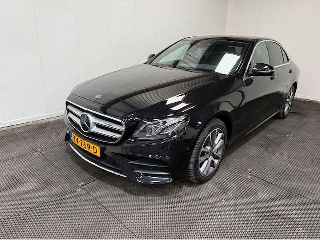 Mercedes-benz - e-klasse - 300 hybride diesel - business solution amg - personenauto - 2019 - afbeelding 23 van  33