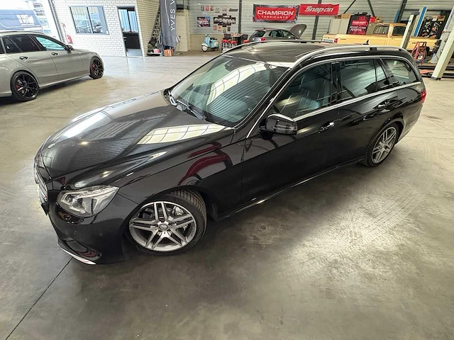 Mercedes-benz - e-klasse estate - 400 - personenauto - afbeelding 2 van  35