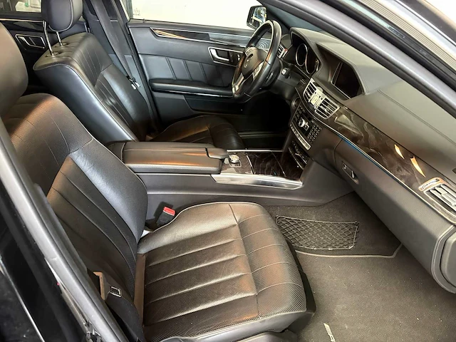 Mercedes-benz - e-klasse estate - 400 - personenauto - afbeelding 8 van  35