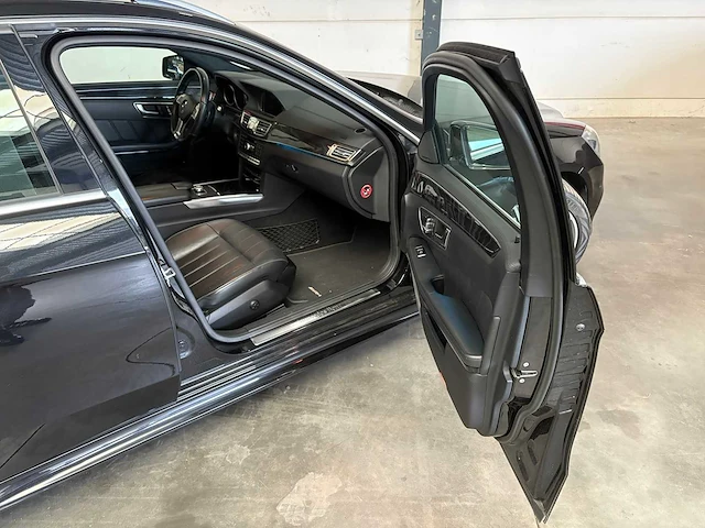 Mercedes-benz - e-klasse estate - 400 - personenauto - afbeelding 10 van  35