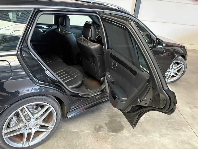 Mercedes-benz - e-klasse estate - 400 - personenauto - afbeelding 13 van  35