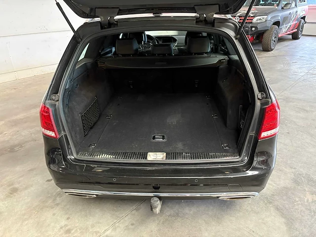 Mercedes-benz - e-klasse estate - 400 - personenauto - afbeelding 17 van  35