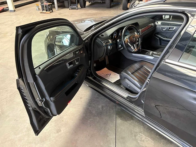 Mercedes-benz - e-klasse estate - 400 - personenauto - afbeelding 20 van  35