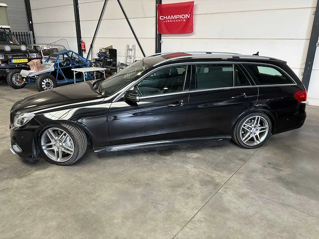 Mercedes-benz - e-klasse estate - 400 - personenauto - afbeelding 23 van  35