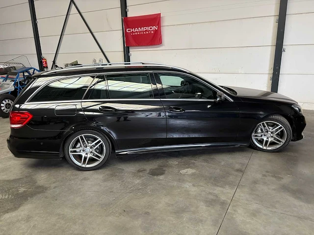 Mercedes-benz - e-klasse estate - 400 - personenauto - afbeelding 34 van  35