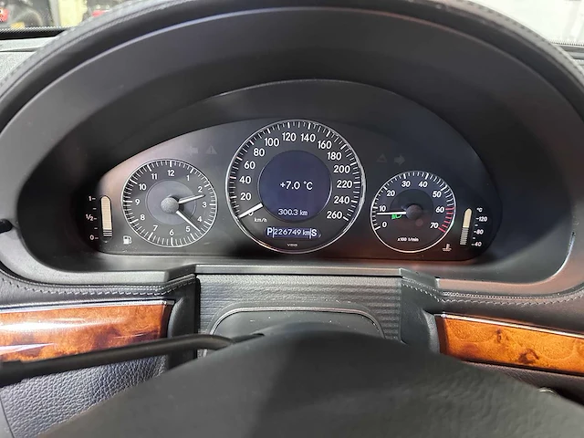 Mercedes-benz - e500 combi - designo 4-matic automaat- r-047-bb - afbeelding 3 van  27