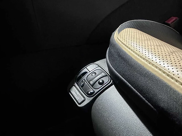 Mercedes-benz - e500 combi - designo 4-matic automaat- r-047-bb - afbeelding 18 van  27