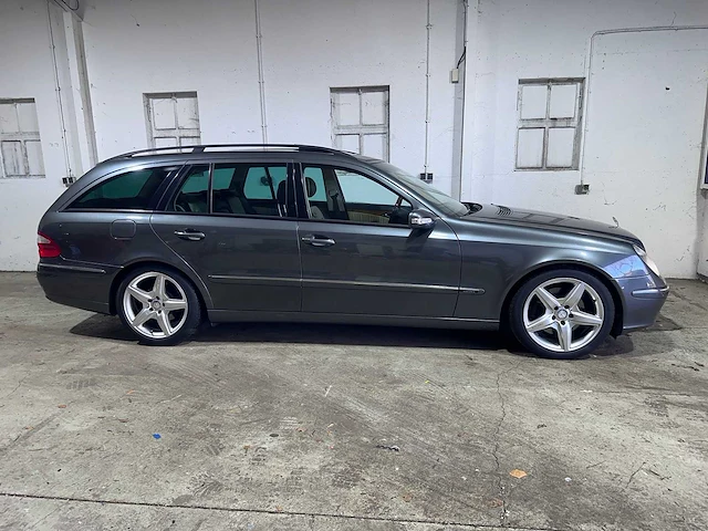 Mercedes-benz - e500 combi - designo 4-matic automaat- r-047-bb - afbeelding 24 van  27