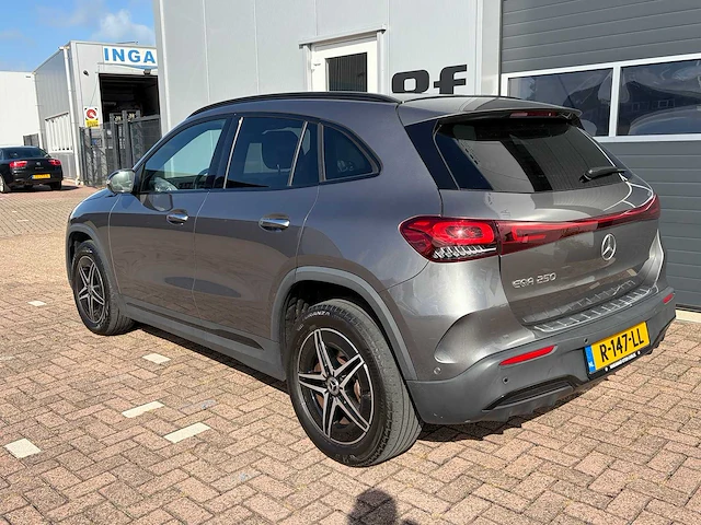 Mercedes-benz - eqa - 250 amg line - personenauto - afbeelding 5 van  20
