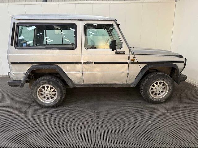 Mercedes-benz - g klasse - 280 ge - oldtimer - 1983 - afbeelding 2 van  31