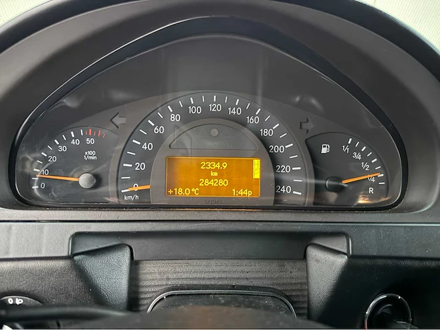 Mercedes-benz - g-klasse - 400 - v8 - bedrijfswagen - 2001 - afbeelding 15 van  35