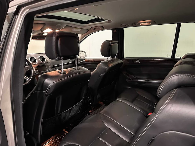 Mercedes-benz - gl-klasse - 450 - youngtimer > 15 - afbeelding 2 van  26