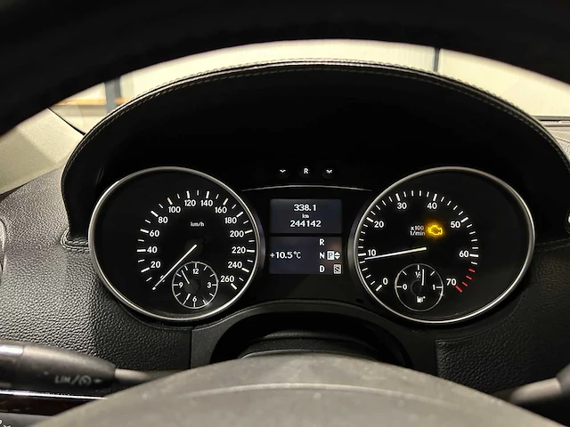 Mercedes-benz - gl-klasse - 450 - youngtimer > 15 - afbeelding 5 van  26