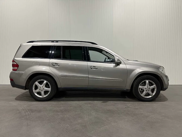 Mercedes-benz - gl-klasse - 450 - youngtimer > 15 - afbeelding 23 van  26